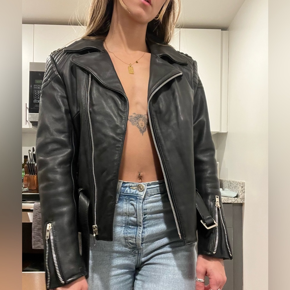 HARLEY DAVIDSON VINTAGE LEATHER JACKET WITH GORGEOUS DETAILING (XS)